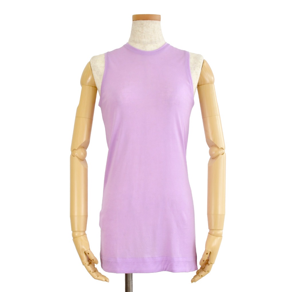 後スリットタンクトップ