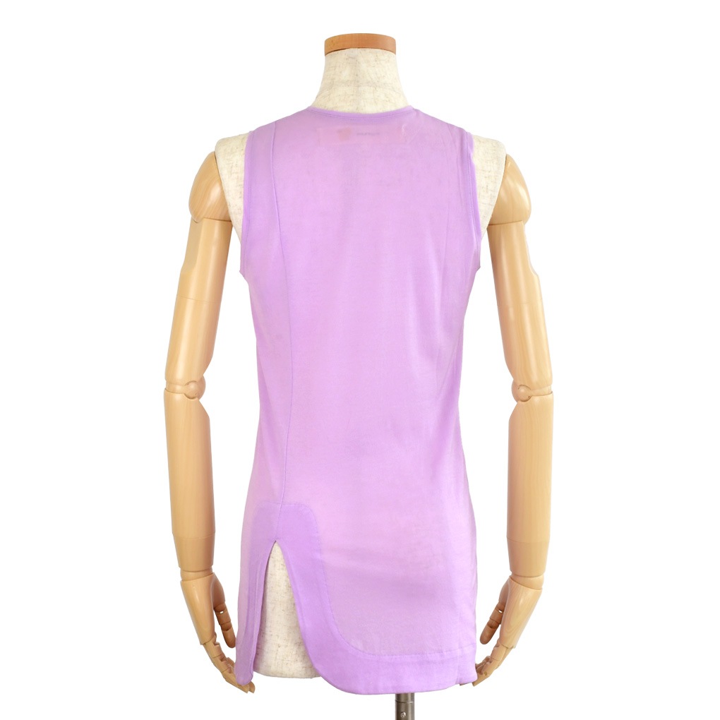 後スリットタンクトップ