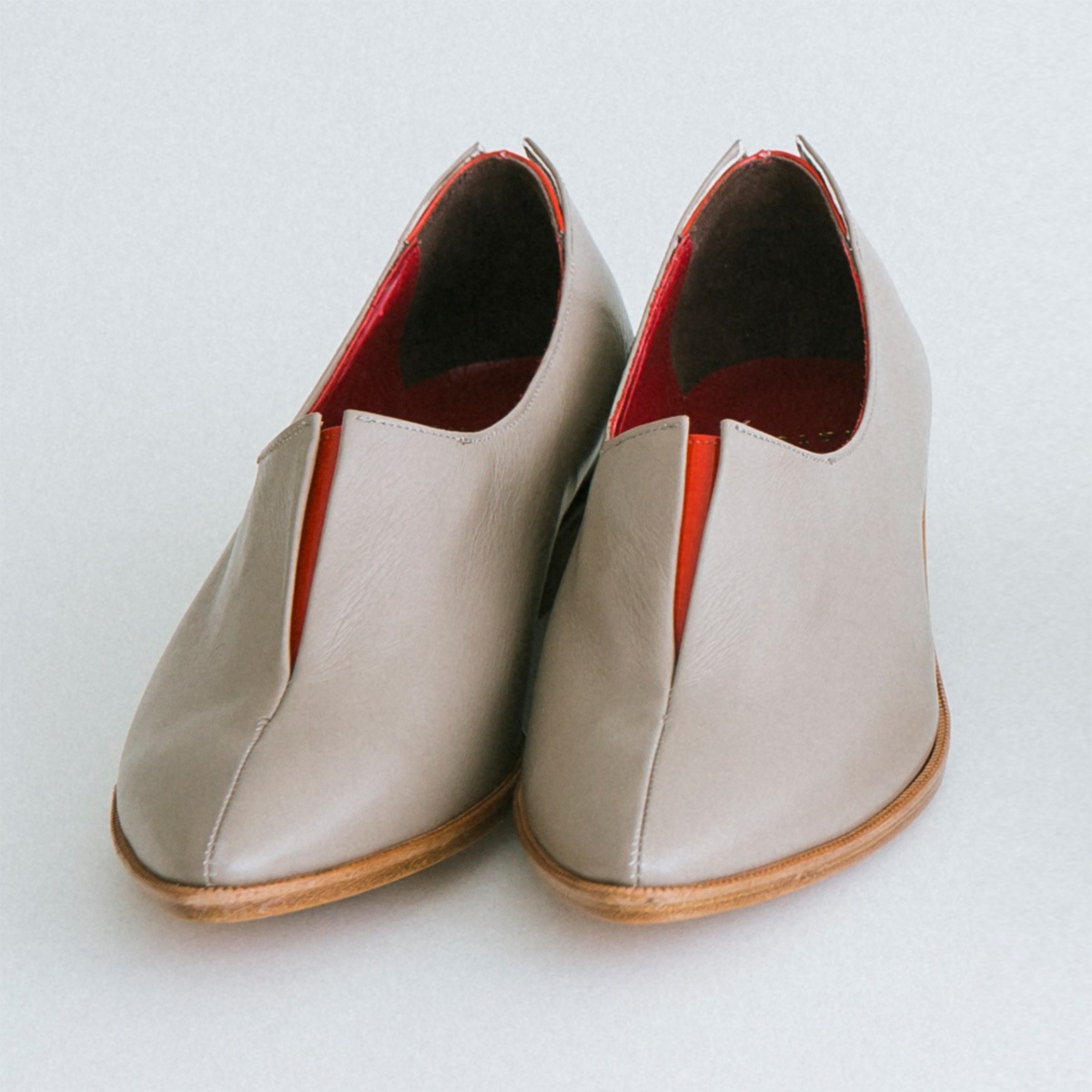 配色スリットシューズ