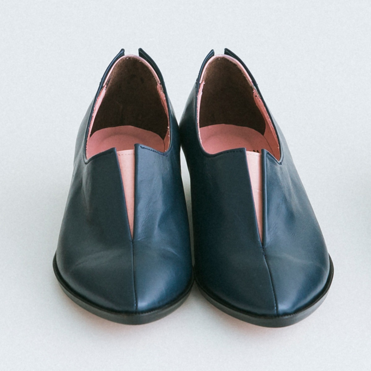 配色スリットシューズ