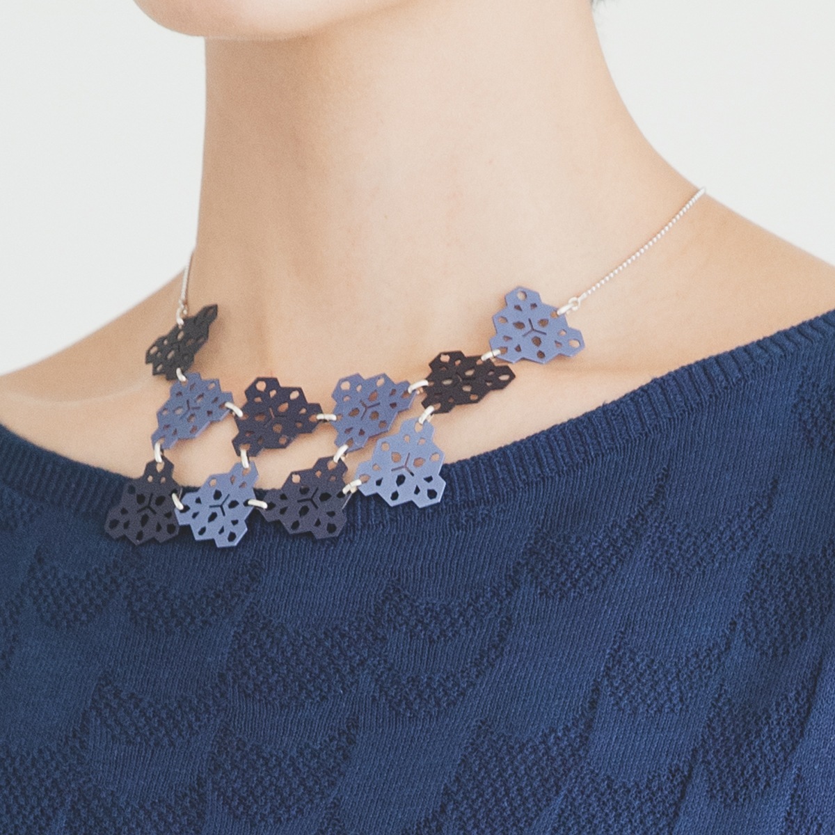 藍染めメタルネックレス（タイプB） / Indigo Dyed Metal Necklace（Type B）