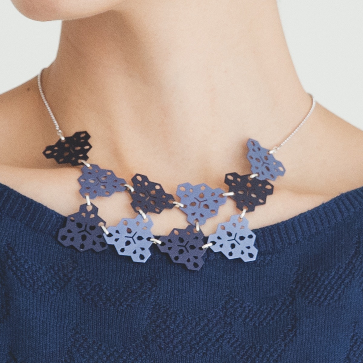 藍染めメタルネックレス（タイプB） / Indigo Dyed Metal Necklace（Type B）