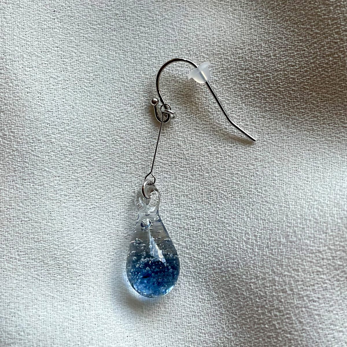 雫ピアス