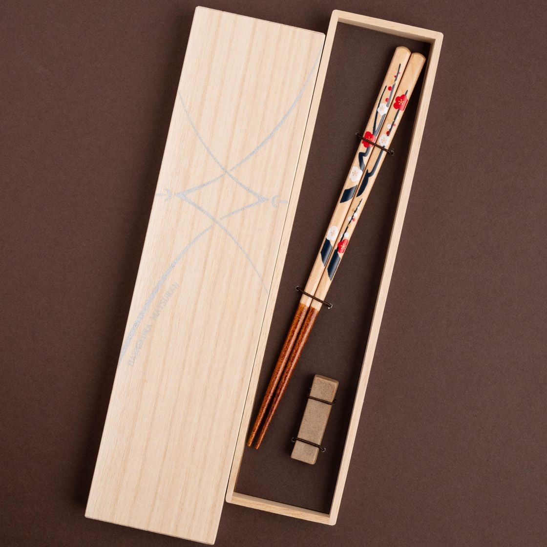 花づくし 梅 22.5cm 砂岩箸置付 ギフト箱付