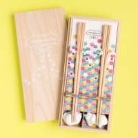 GOROGORONYAN cat chopsticks｜ゴロゴロ転がる猫の箸置付｜ペアギフトセット ブラック×ホワイト