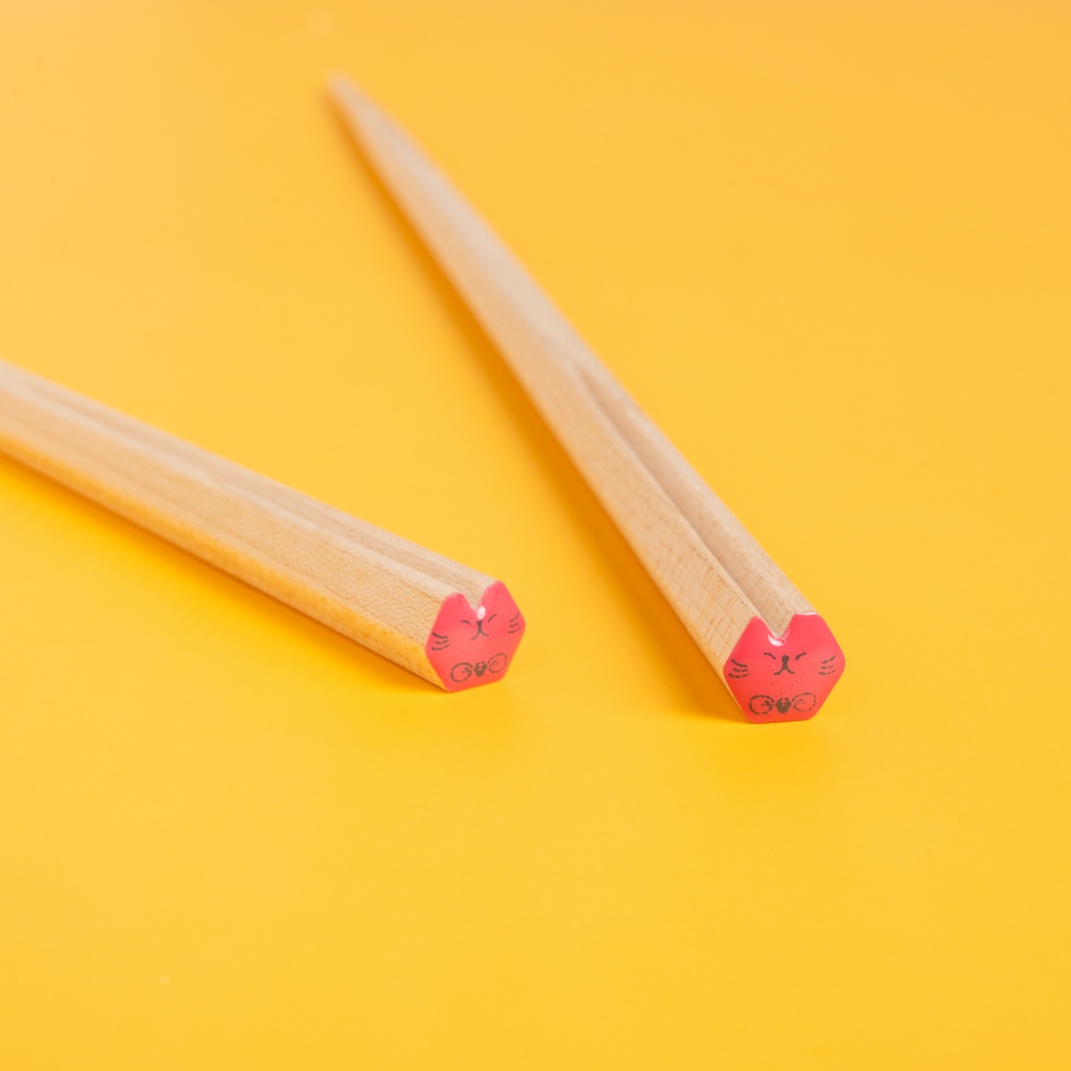 ニコニャン GOROGORONYAN cat chopsticks｜ゴロゴロ転がる猫の箸置付｜ペアギフトセット ブルー×ピンク