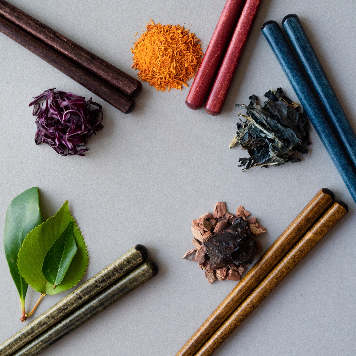 草木染の箸 23cm 食洗対応箸 | お箸の専門店 【箸蔵まつかん】のギフト