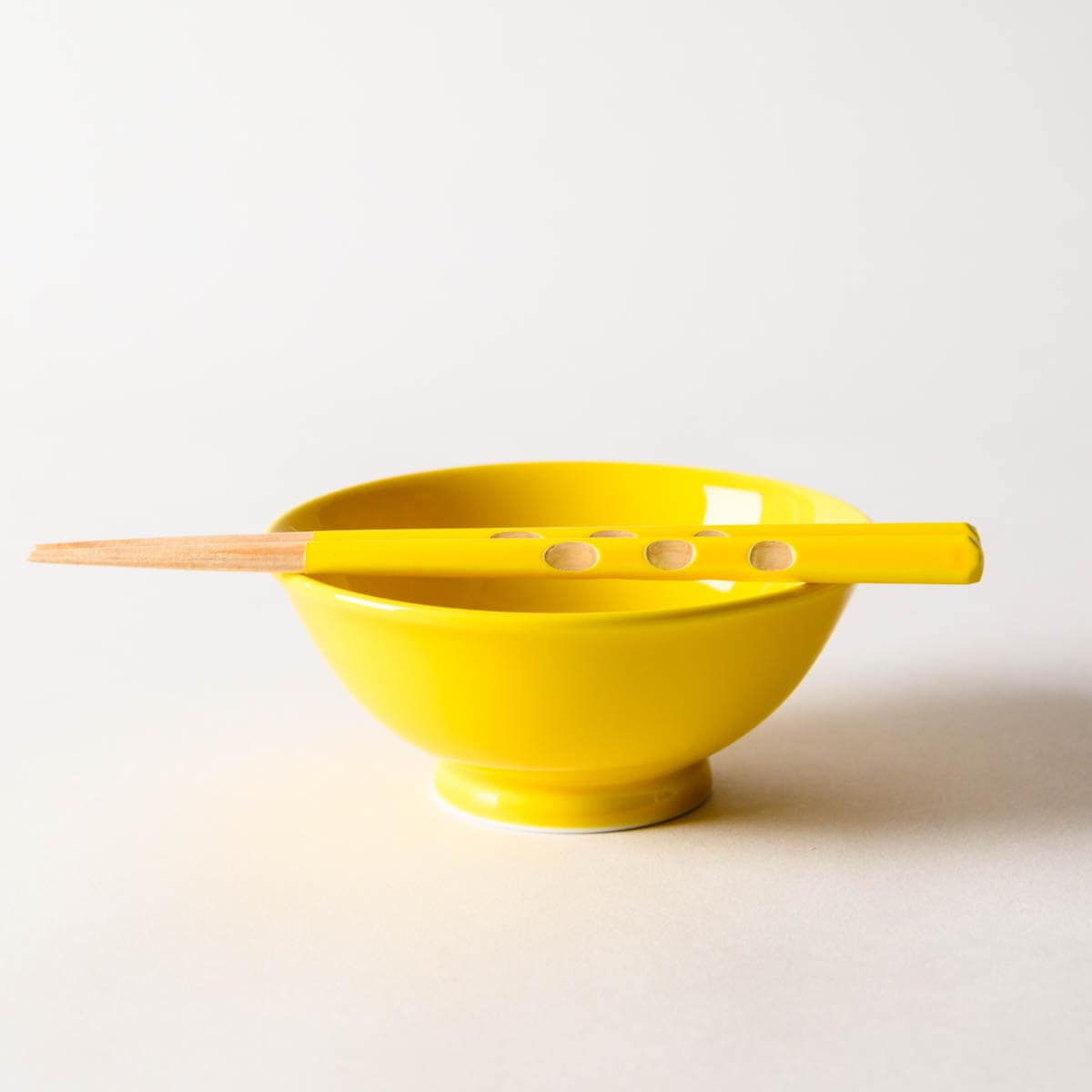 もぐもぐごっくん　ごはん茶碗　マスタード