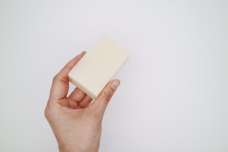 【Baby＆mom】（ピュアベビー石けんと選べる石けん、ガラガラ）赤ちゃんとお母さんのためのギフトボックス