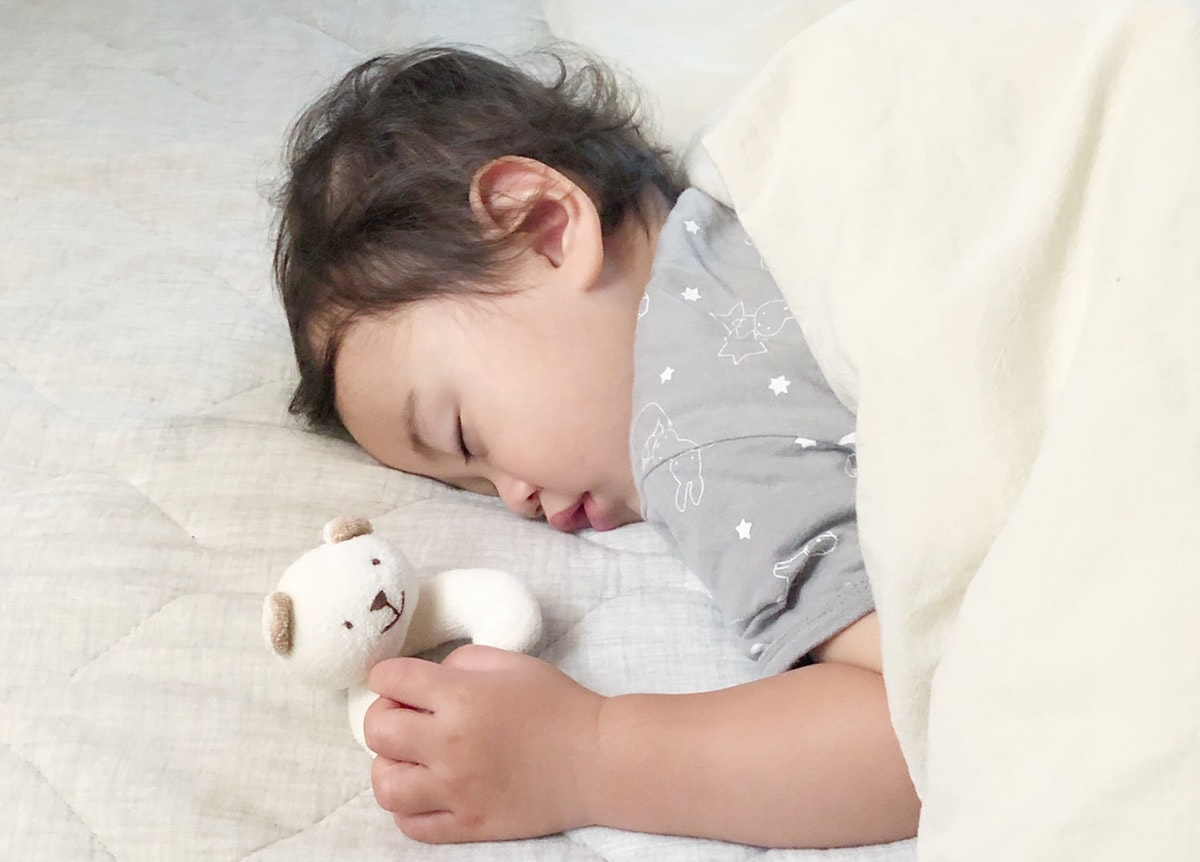 【Baby＆mom】（ピュアベビー石けんと選べる石けん、ガラガラ）赤ちゃんとお母さんのためのギフトボックス