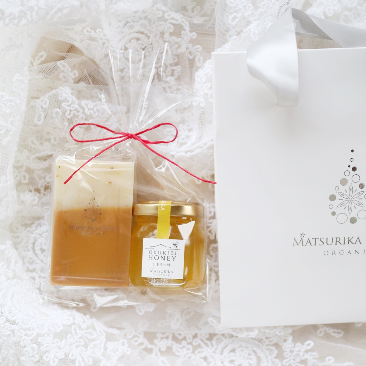 セットでお得】日本みつ蜂レモン石けんと はちみつセット | PRODUCTS