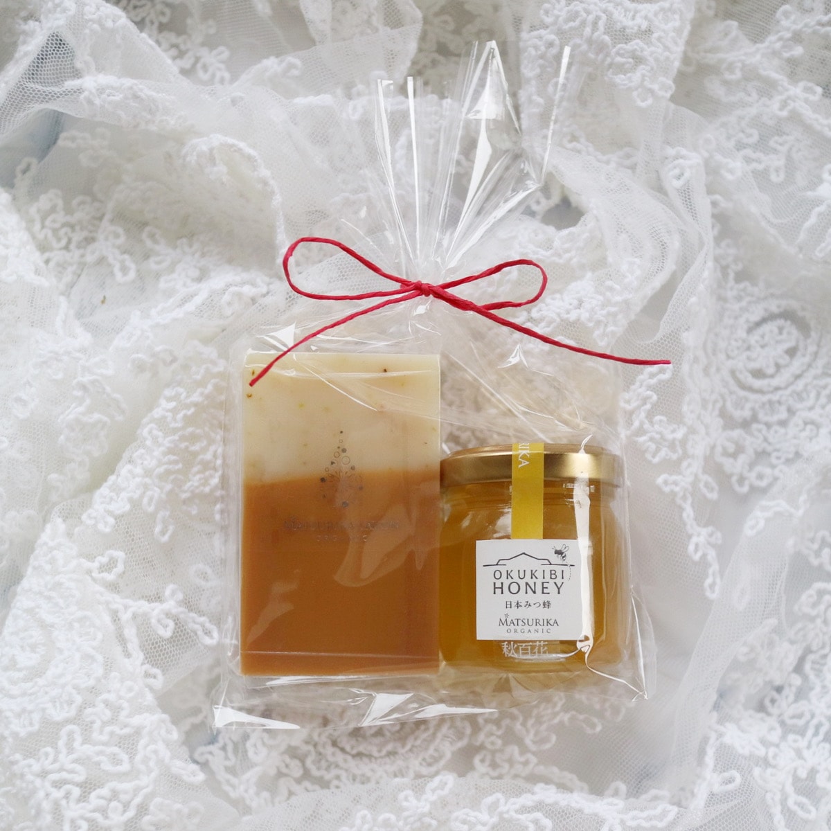 セットでお得】日本みつ蜂レモン石けんと はちみつセット | PRODUCTS