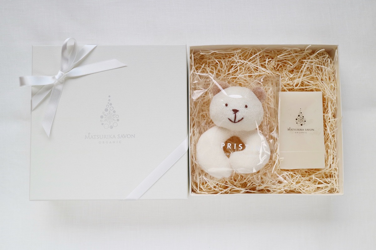 【ベビーギフト】ピュアベビー石けんとオーガニックコットンガラガラのギフトボックス