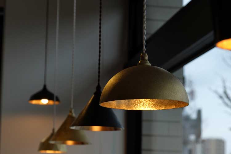 ペンダントランプ 半球 鍛金 銀ムラ｜FUTAGAMIオンラインショップ「家