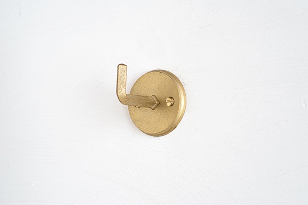 ウォールフック プレート 丸｜FUTAGAMIオンラインショップ「家と真鍮」