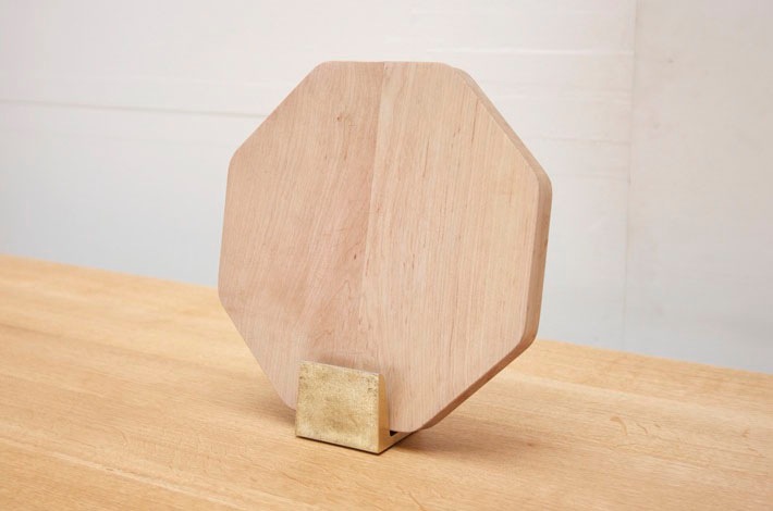 FUTAGAMIのまな板立て まな板立て｜FUTAGAMIオンラインショップ「家と真鍮」