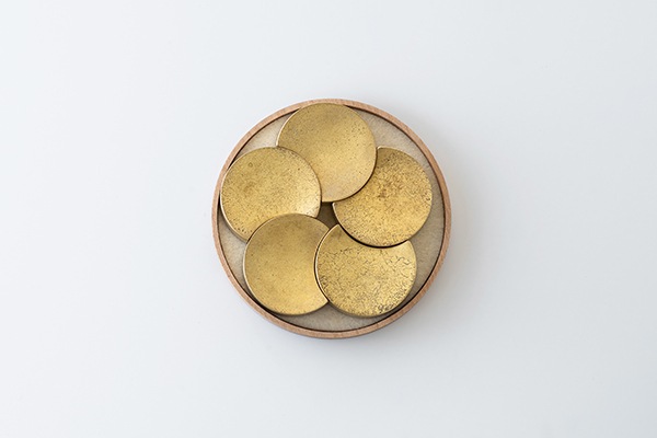 ◇箸置き 『五つ月』｜FUTAGAMIオンラインショップ「家と真鍮」