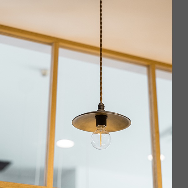 ペンダントランプ 円盤｜FUTAGAMIオンラインショップ「家と真鍮」
