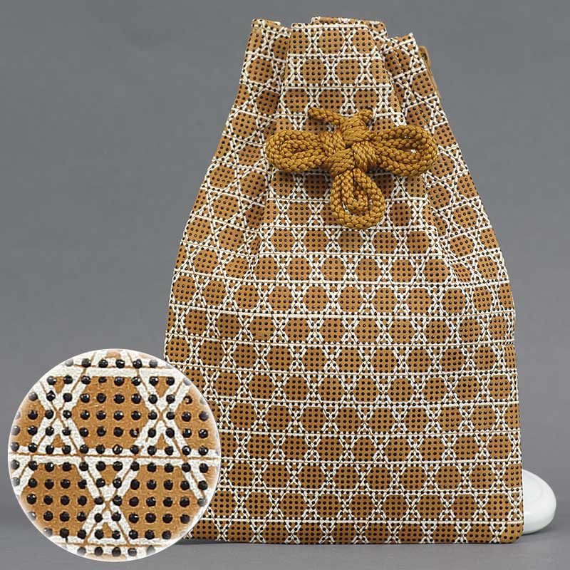 印傳屋 インデンヤ 花柄刺繍巾着ポーチ