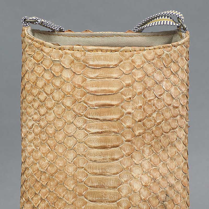 希少 初期 kmrii レザー パイソン スダッズ 装飾 バッグ 蛇 希少 初期 kmrii レザー パイソン スダッズ 装飾 バッグ 蛇 希少 初期