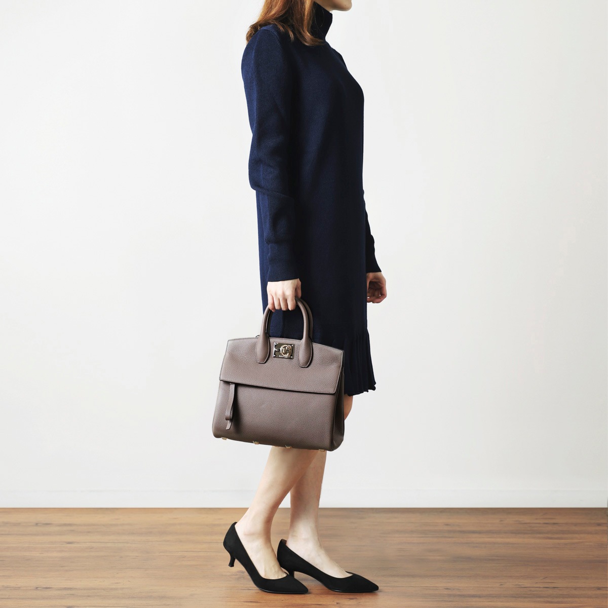 FERRAGAMO ハンドバッグ 2WAY FERRAGAMO フェラガモ ハンドバッグ 2WAY/STUDIO レディース