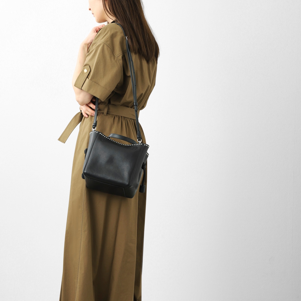 ジェイアンドエムデヴィッドソン　BELLE MINI WITH STUDS J&M Davidson（ジェイアンドエムデヴィッドソン）の「J&M