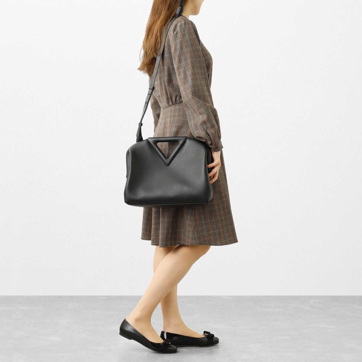 BOTTEGA VENETA ボッテガヴェネタ ハンドバッグ 2WAY/POINT MEDIUM レディース