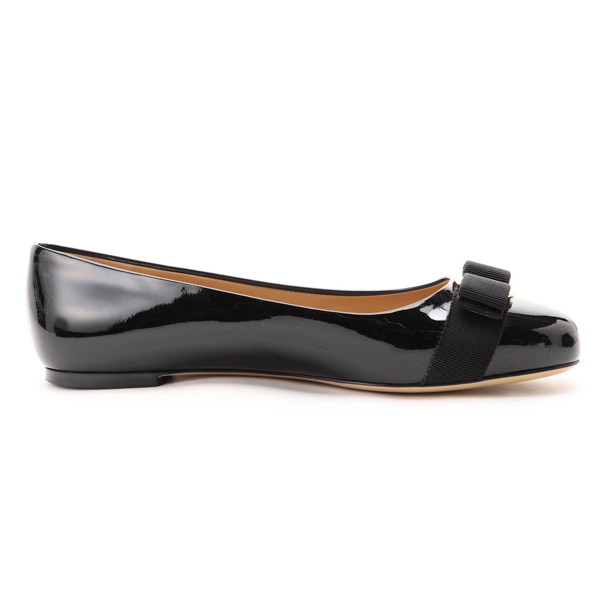 FERRAGAMO フェラガモ バレエシューズ/フラットシューズ/VARINA ワイズD PATENTCALF レディース