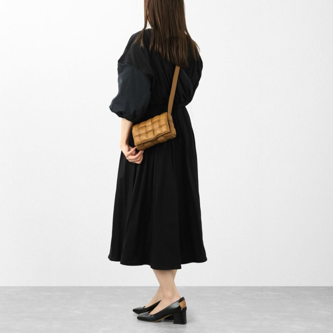 BOTTEGA VENETA ボッテガヴェネタ ショルダーバッグ/クロスボディバッグ/PADDED CASSETTE パデッド カセット レディース