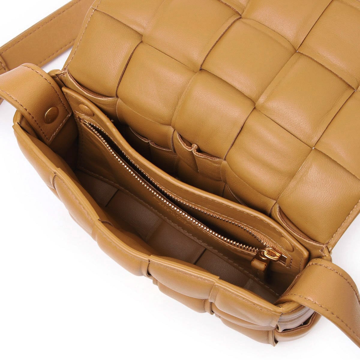 BOTTEGA VENETA ボッテガヴェネタ ショルダーバッグ/クロスボディバッグ/PADDED CASSETTE パデッド カセット レディース