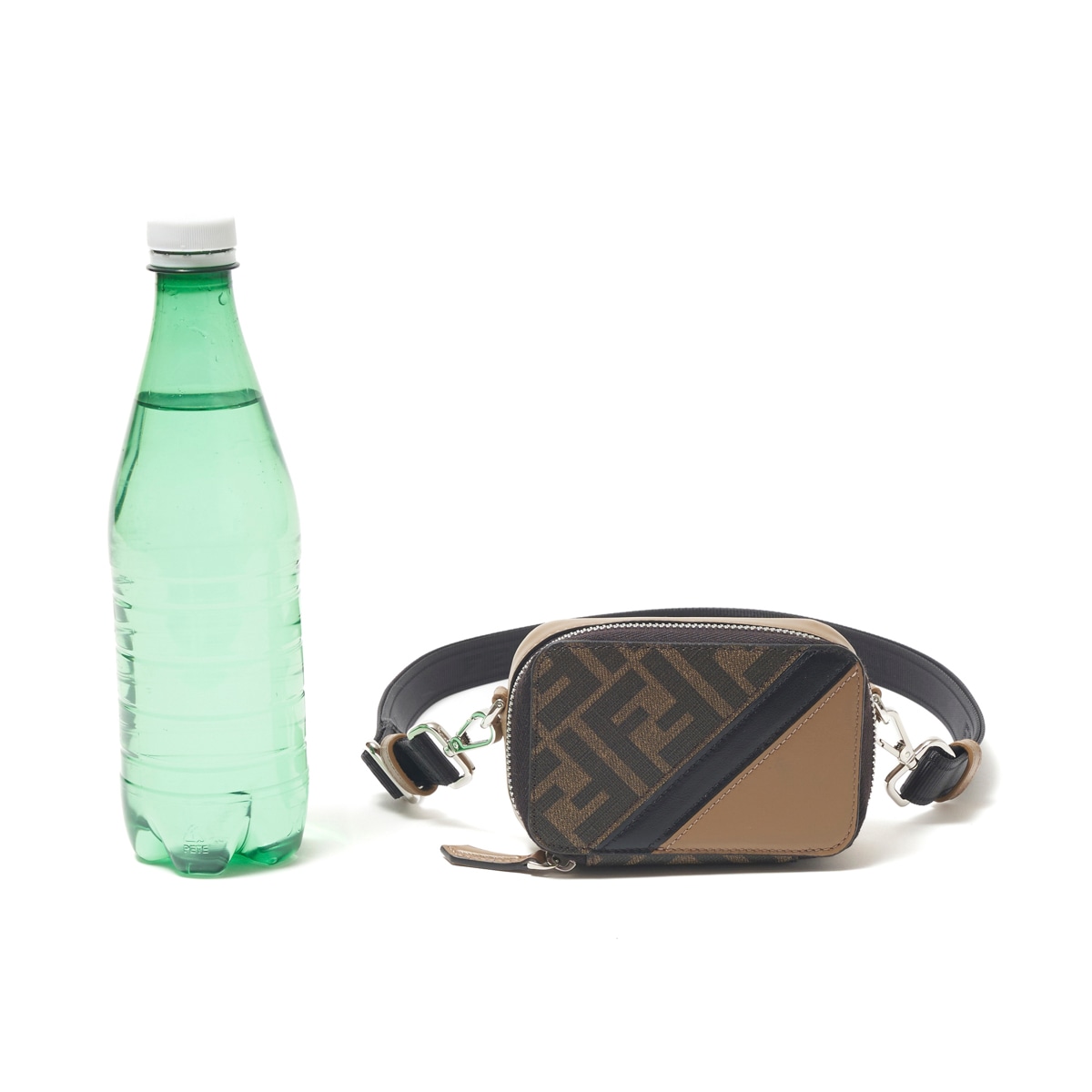 FENDI★バケットロゴ 男性 クロスバッグ 7M0344 AJJ1 F1HR3 FENDI フェンディ ミニクロスボディバッグ メンズ | メンズ