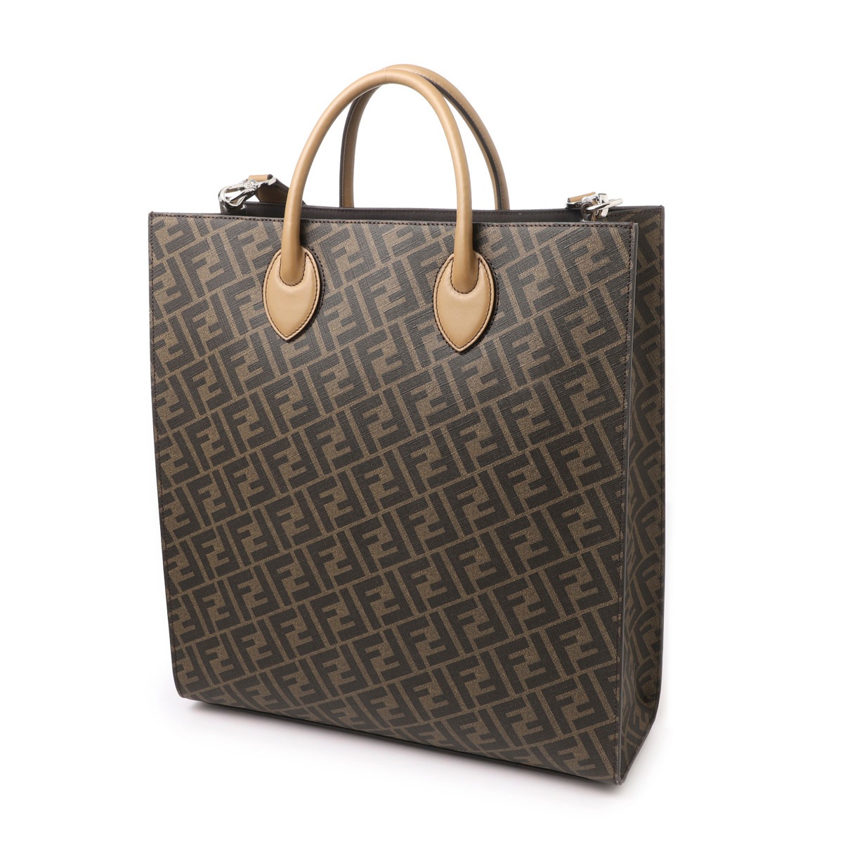 r*o様 訳あり　FENDI フェンディ フェンディ」が100周年を記念したカプセルコレクションを発表