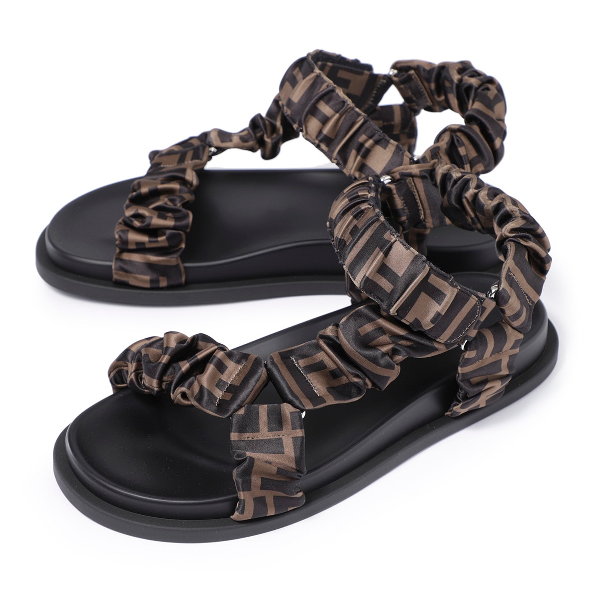 FENDI フェンディ サンダル/フラットサンダル【大きいサイズあり