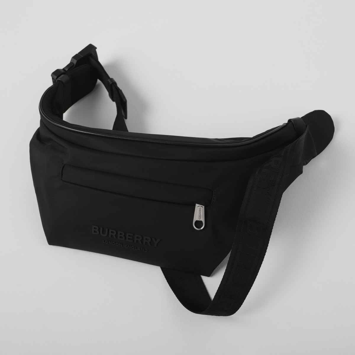 【現行・未使用級】バーバリー ボディバッグ ベルトバッグ CURVE PN9 黒 アウトレット】BURBERRY バーバリー ボディバッグ/ベルトバッグ/CURVE