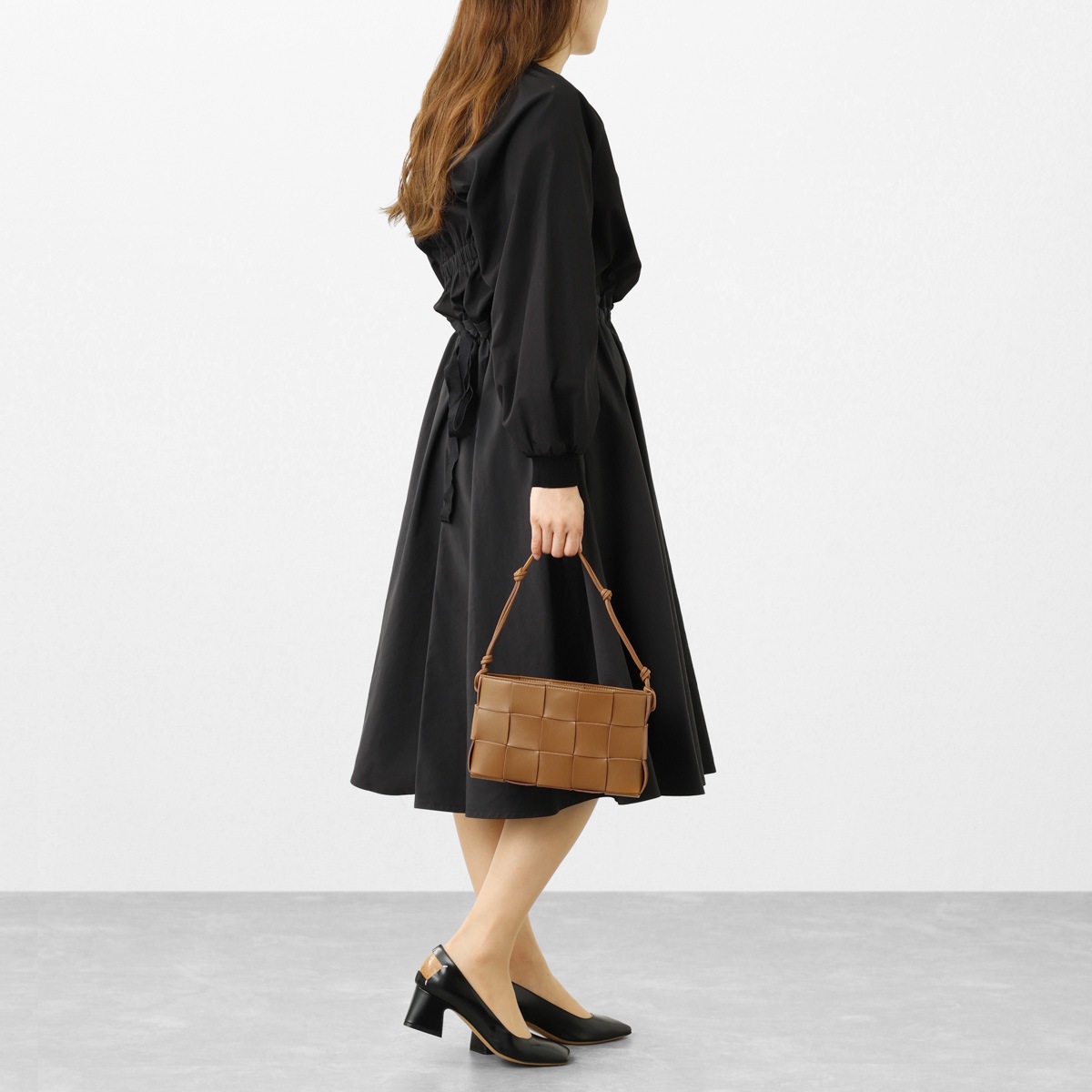 BOTTEGA VENETA ボッテガヴェネタ ハンドバッグ/CASSETTE POUCH ON