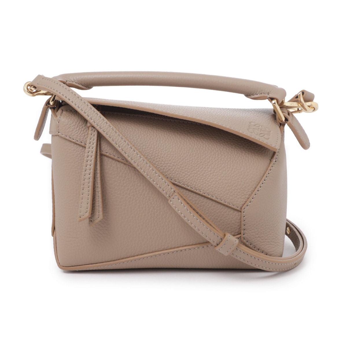 ロエベ　LOEWE ナッパアレイ　ショルダーバッグ　ハンドバッグ LOEWE ロエベ セーラーバッグ スモール ナパカーフレザー