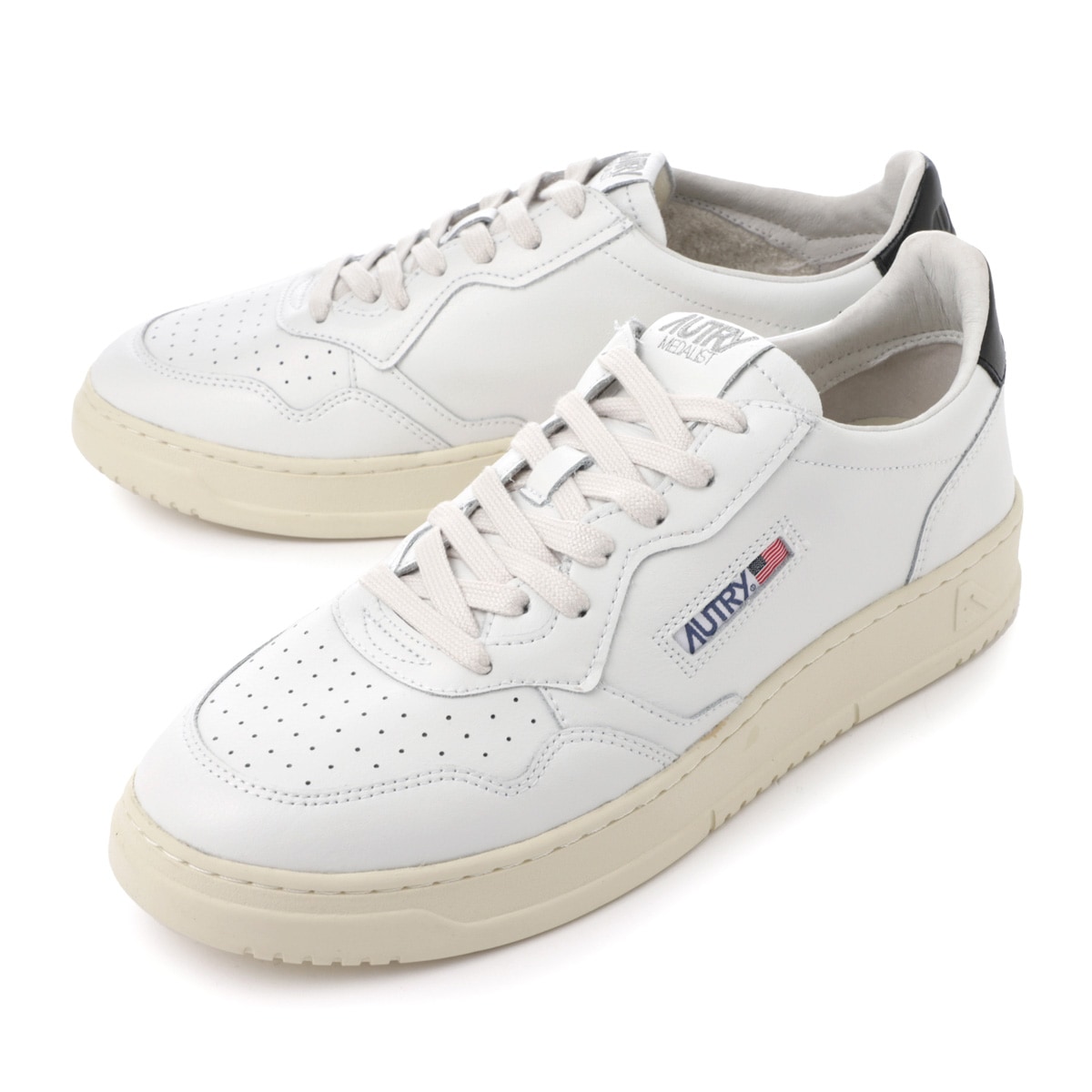 【関税送料無料】AUTRY スニーカー AULMVS06 AUTRY オートリー スニーカー/MEDALIST LOW SNEAKERS SUEDE