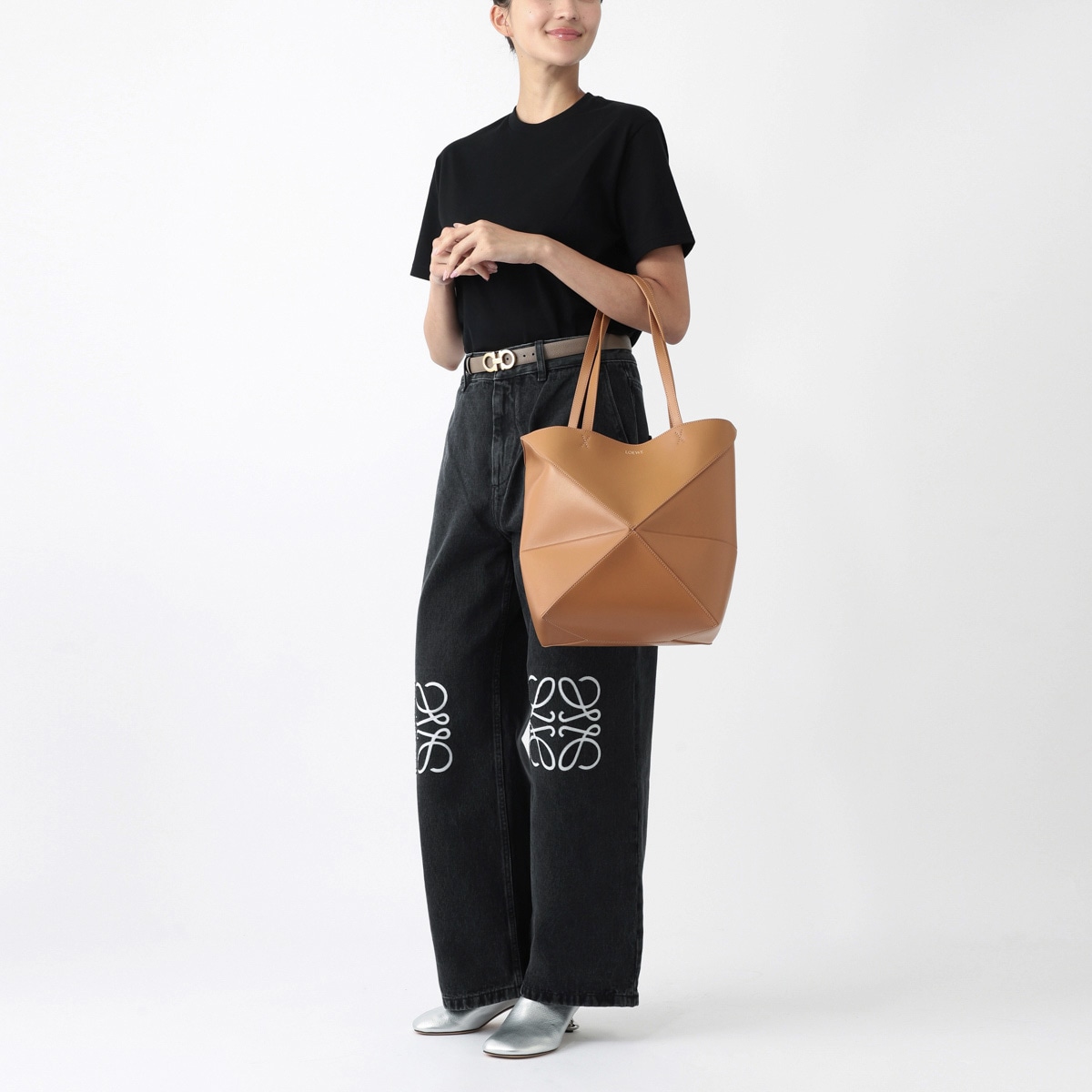 LOEWE ストロートートバッグ LOEWE（かごバッグ/ストローバッグ ・ ホワイト/白色系）の