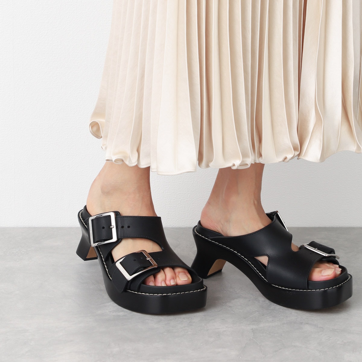LOEWE ロエベ サンダル/LOEWE EASE HEEL SLIDE 90 レディース