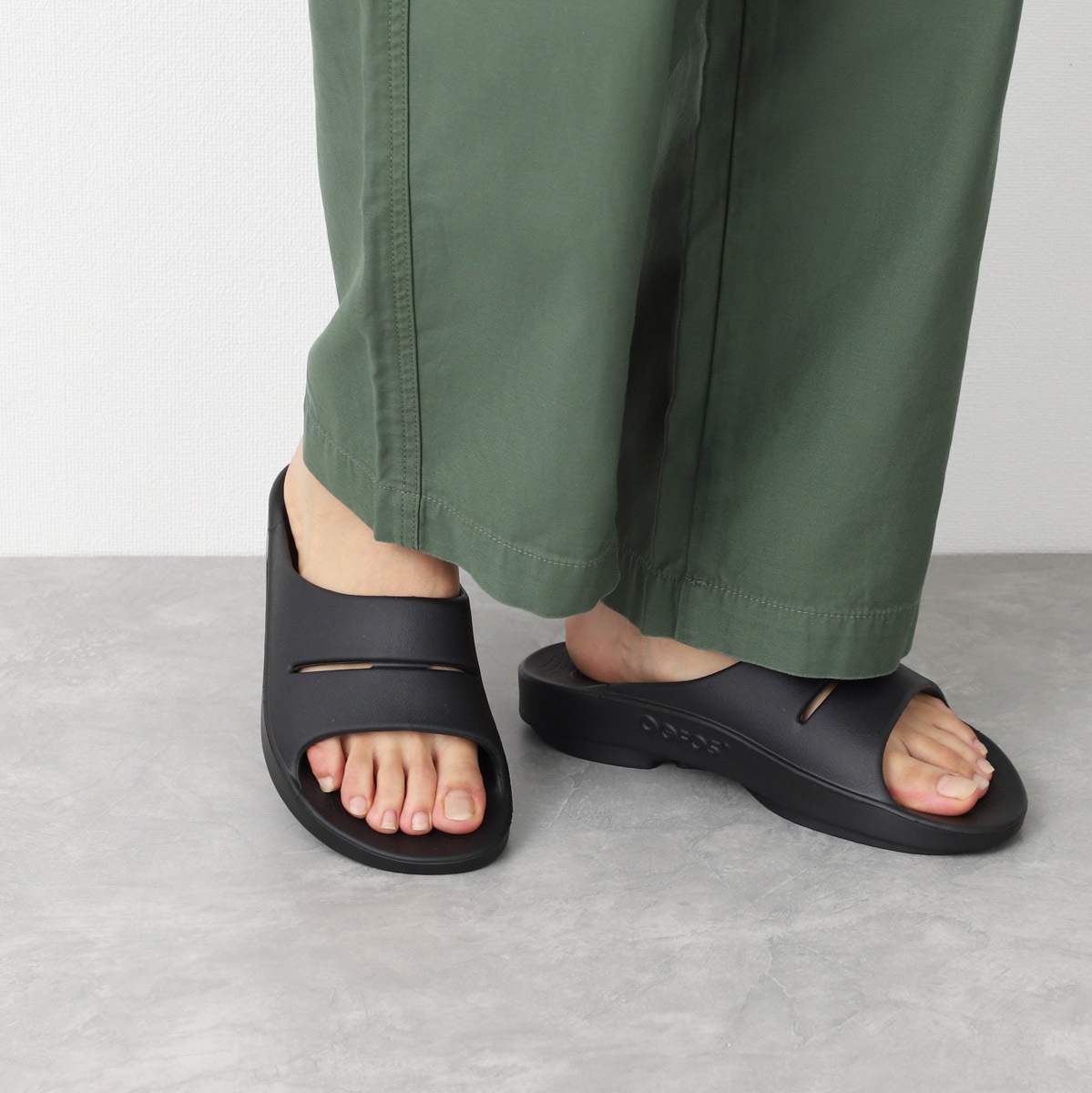 OOFOS ウーフォス スライドサンダル/リカバリーサンダル/OOAHH