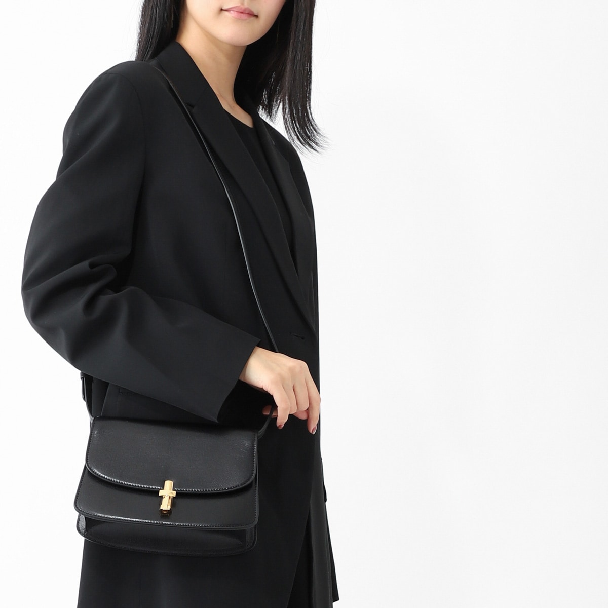 大幅値下！本物THE ROWソフィア8.75黒レザーバッグ THE ROW ザ・ロウ ショルダーバッグ SOFIA 8.75 CROSSBODY