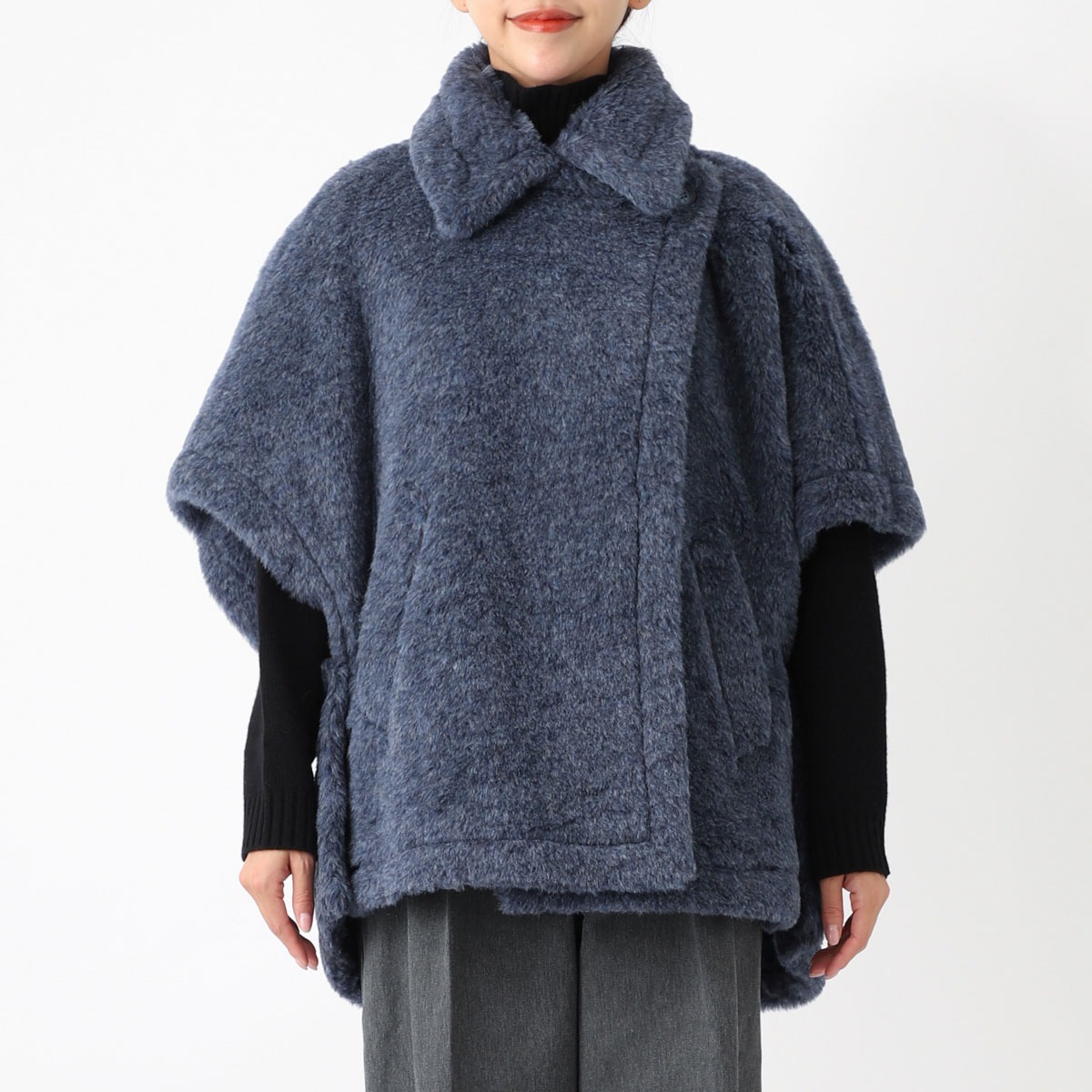 綺麗‼️クチートアマーノ ケープ ポンチョ お洒落ネイビー✨近年物 マックスマーラ 綺麗‼️クチートアマーノ ケープ ポンチョ お洒落ネイビー✨近年物