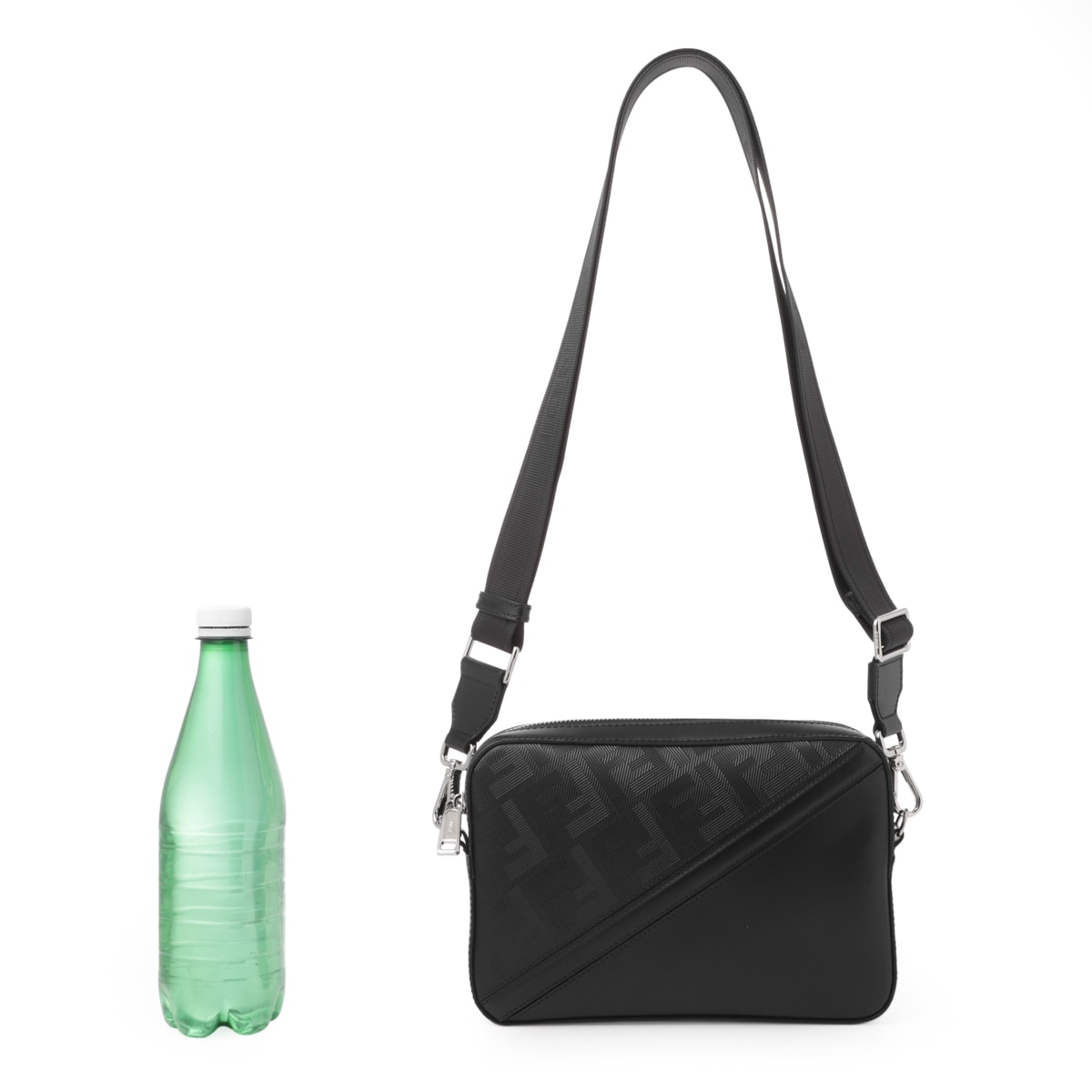 FENDI フェンディ ショルダーバッグ/DIAGONAL CAMERA CASE