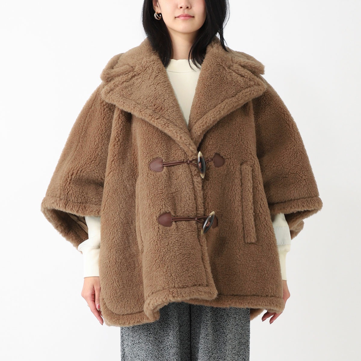 ★未使用級　マックスマーラ　ポンチョ　ふわふわ♡ケーブルニット❤︎ラビット　F ☆未使用級マックスマーラポンチョふわふわ♡ケーブルニット❤︎ラビットF