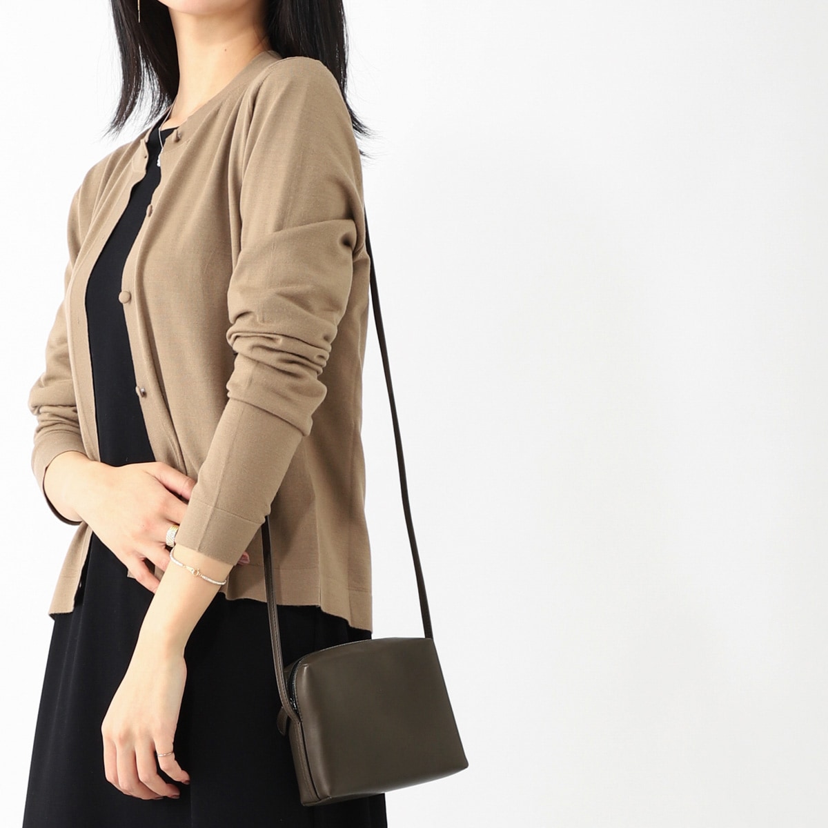 THE ROW ショルダーバッグ REGENT CROSSBODY W1720 L108 THE ROW ザ ロウ ショルダーバッグ/クロスボディバッグ/REGENT
