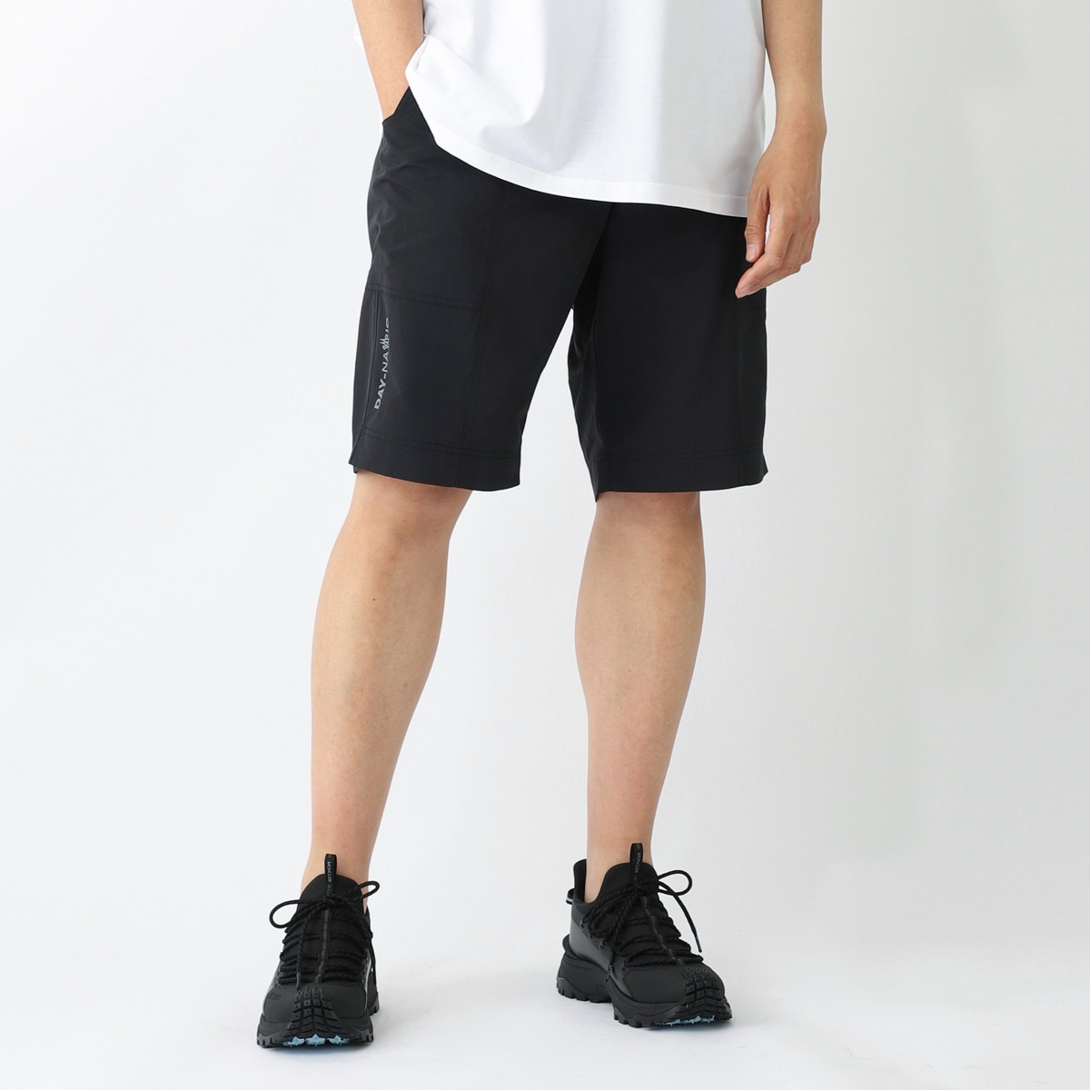 モンクレール ショートパンツ