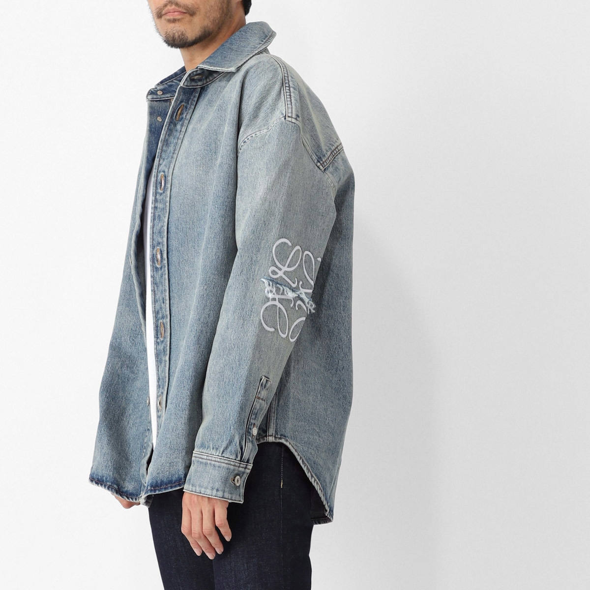 お値下げ中！【美品】ロエベ　デニムシャツ　ジャケット LOEWE ロエベ シャツジャケット/デニムジャケット/ANAGRAM OVERSHIRT