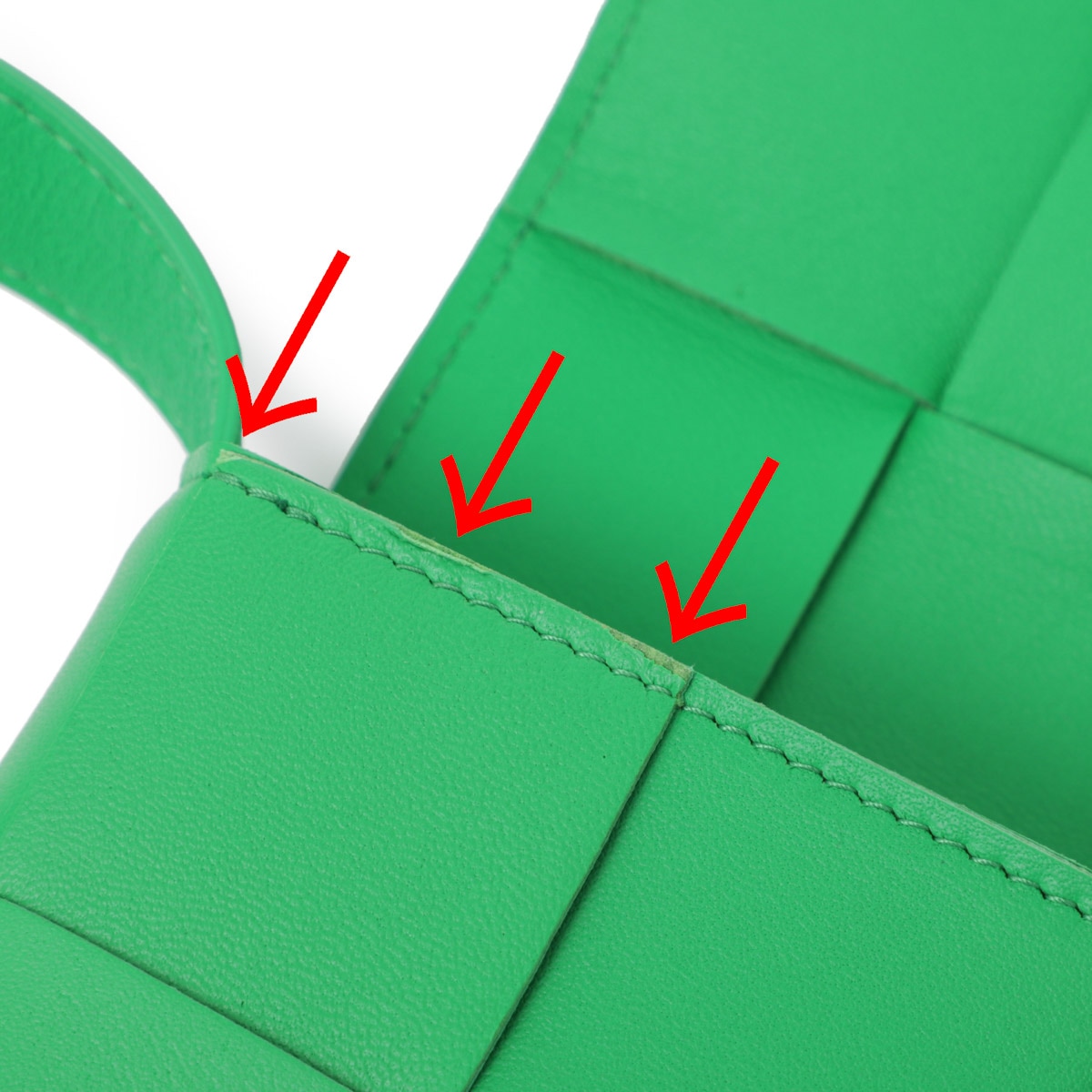 【訳あり】【アウトレット】 BOTTEGA VENETA ボッテガヴェネタ クロスボディバッグ/ミニバッグ/CANDY CASSETTE キャンディー カセット【返品交換不可】 レディース