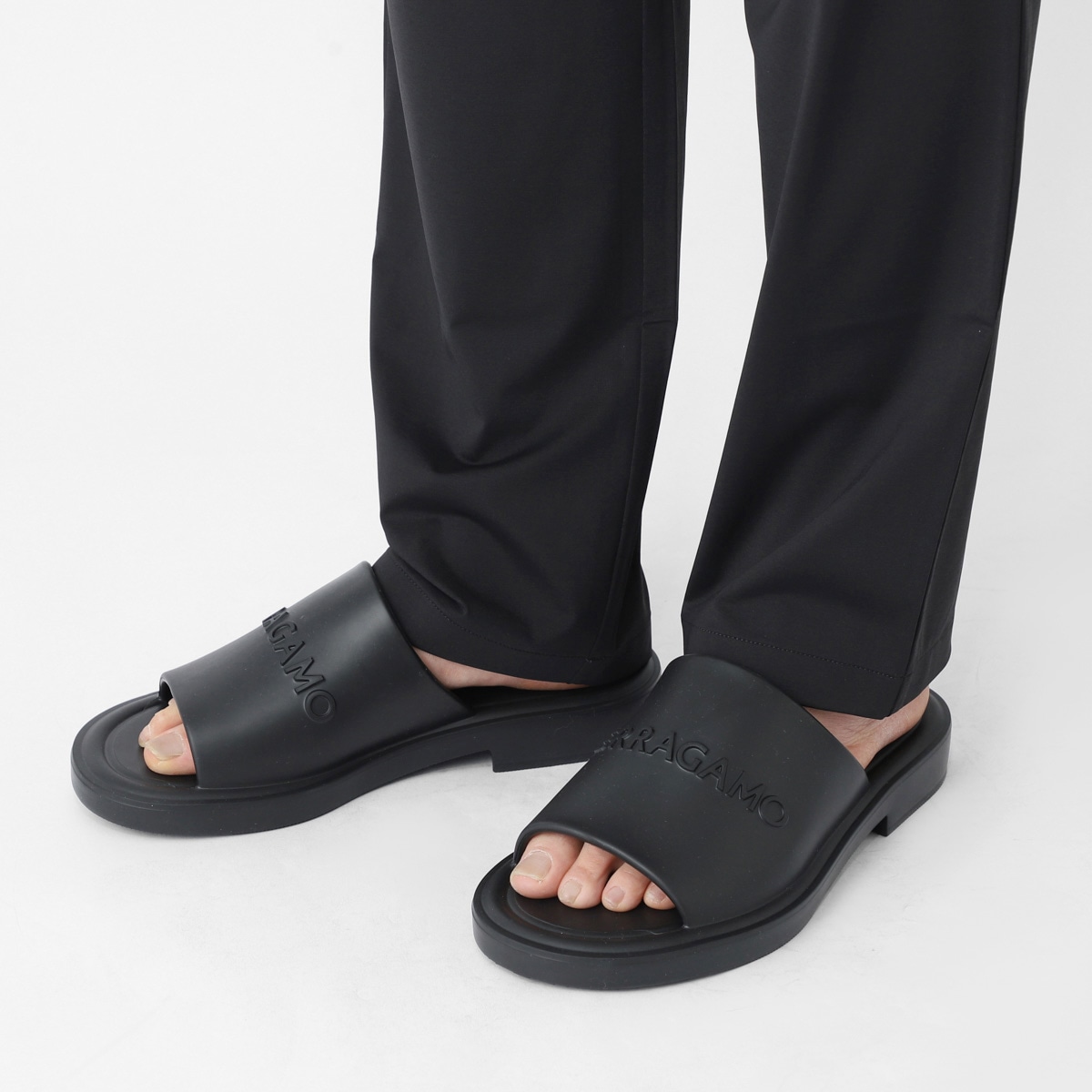 FERRAGAMO フェラガモ スライドサンダル/GIUNEVA【大きいサイズあり】 メンズ