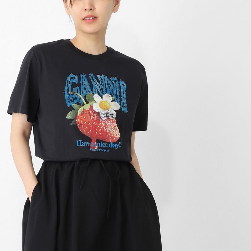 GANNI ガニー クルーネックTシャツ/Basic Cotton Jersey Strawberry イチゴ ロゴT レディース